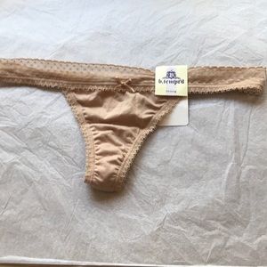 NWT b.tempt'd by Wacoal b.bare Thong 976159 Nude S
